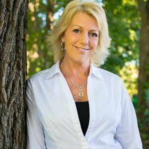 Meet your Posher, Kelli